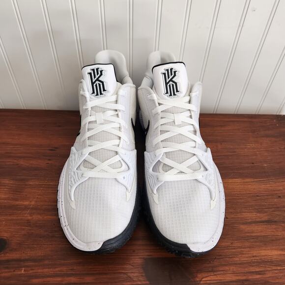 Nike Size 16M/17.5W Kyrie 4 TB Low‎ White New - Picture 3 of 12